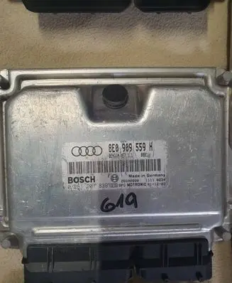 Audi A4 S4 B6 8E 8H Engine control unit/module 8E0909559H 26SA0000 0261207839