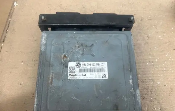 Seat Toledo IV (NH) Engine control unit/module 03L906023MB 03L907425B 5WP42905AA