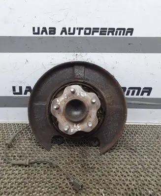 Nissan Juke I F15 Rear wheel hub