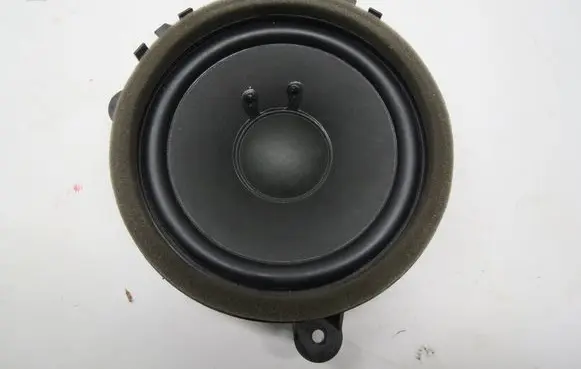 Volvo V60 Front door speaker 30657444 30657445 13W22