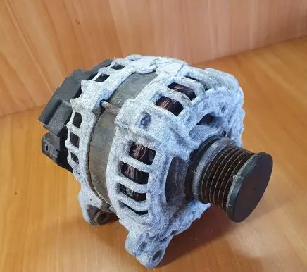 Audi A3 S3 8V Generator/alternator 03L903023K F000BL0800