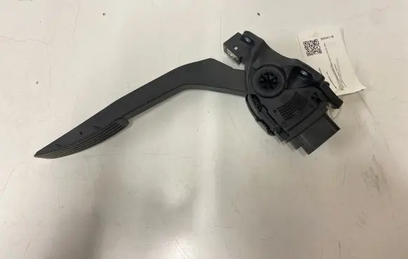 Jaguar XF X250 Accelerator throttle pedal