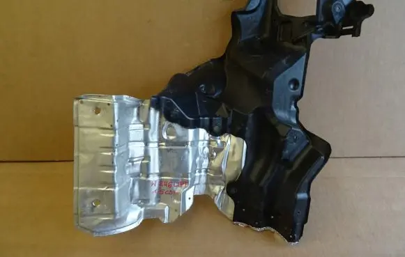 Mercedes-Benz B W246 W242 Heat shield in engine bay A2465201423