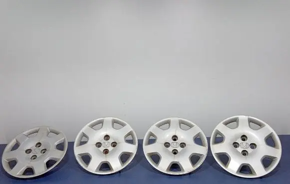Honda Civic R17 wheel hub/cap/trim 44733-S6D-E100