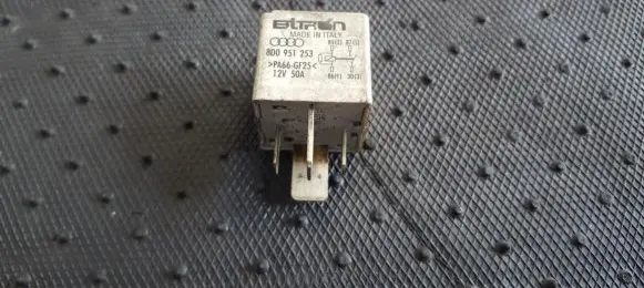 Audi A6 S6 C6 4F Other relay 8D0951253 370