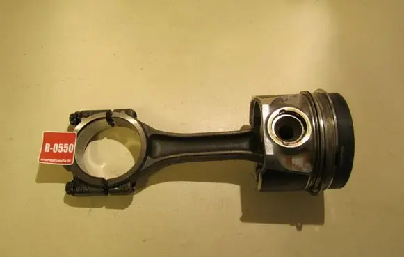 Volkswagen Caddy Piston with connecting rod 81L97A12