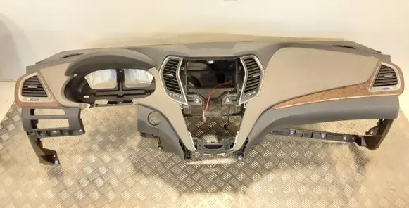 Hyundai Grand Santa Fe NC Dashboard