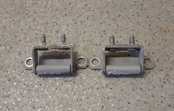 KIA Ceed Tailgate/trunk/boot hinge