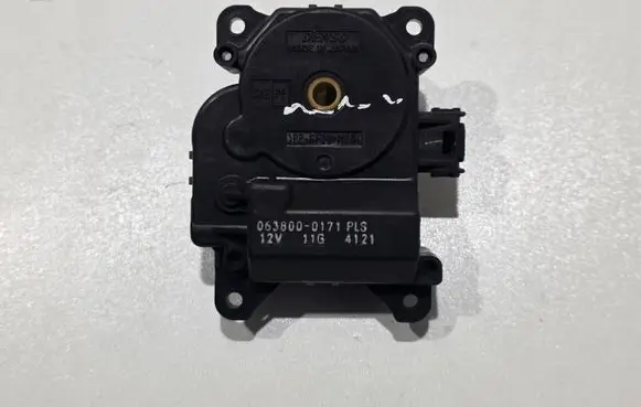Lexus IS 220D-250-350 Air flap motor/actuator 8710630450 0638000171