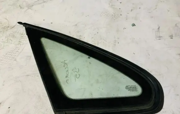 Honda Accord Rear vent window glass 