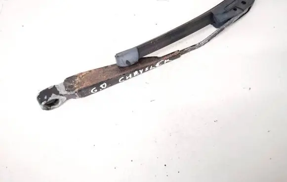 Chrysler PT Cruiser Rear wiper blade arm 0528870440