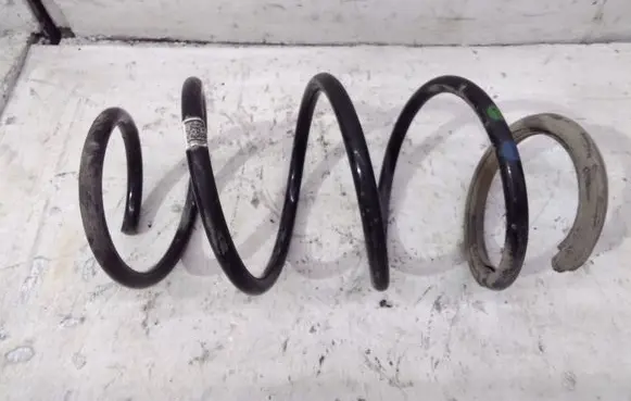 Renault Megane III Front coil spring