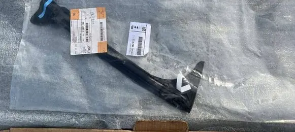 BMW 4 G22 G23 G24 G26 Rear glass trim 7482712