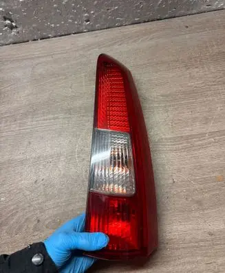 Volvo V70 Rear/tail lights 9154494