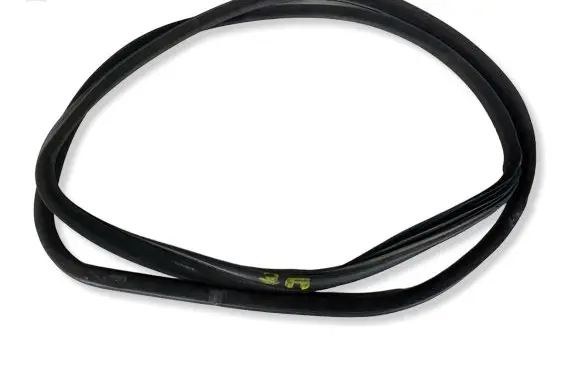 Volvo XC70 Rear door rubber seal (on body) 