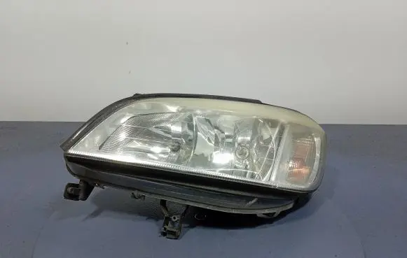 Opel Zafira A Headlight/headlamp 90582021
