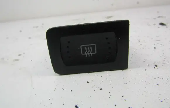 Volkswagen Golf IV Windscreen/window heater switch 