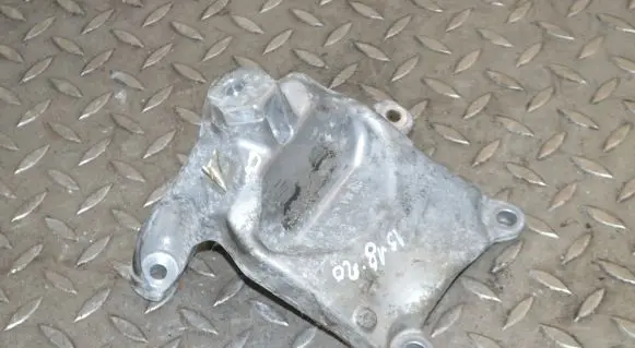 Audi Q5 SQ5 Engine mounting bracket 8W0199308L