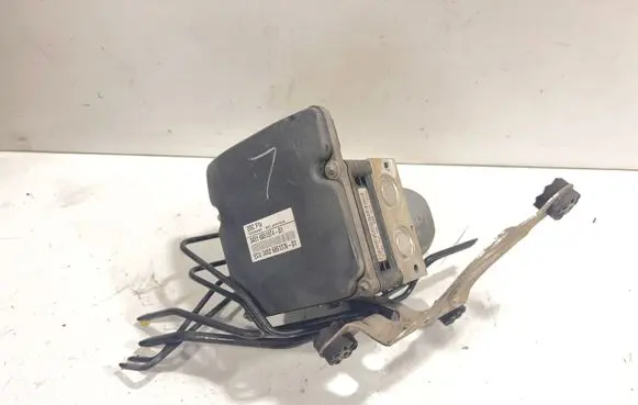 BMW 5 F10 F11 ABS Pump 6851374
