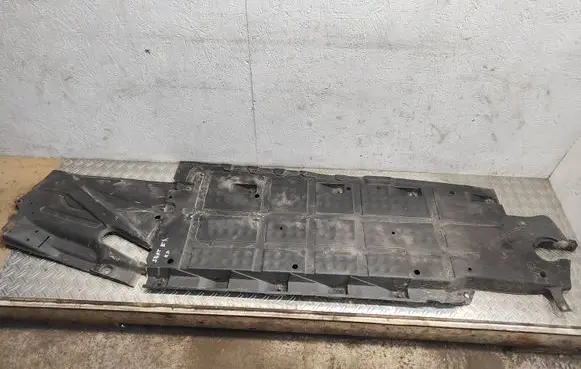 Seat Exeo (3R) Rear underbody cover/under tray 3R0825205C