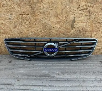 Volvo V70 Front bumper upper radiator grill 31383595 31383599