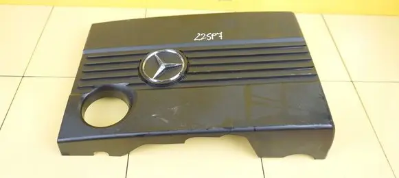 Mercedes-Benz C W204 Engine cover (trim) A2710100867 271950