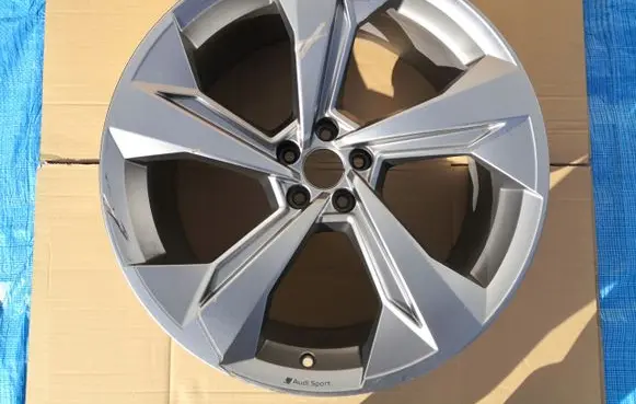 Audi Q7 4M R22 alloy rim 0JX22