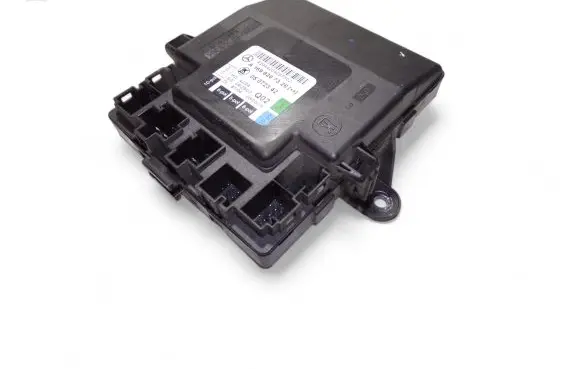 Mercedes-Benz B W245 Door control unit/module A1698207326