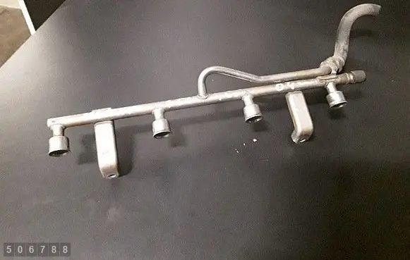 Fuel main line pipe