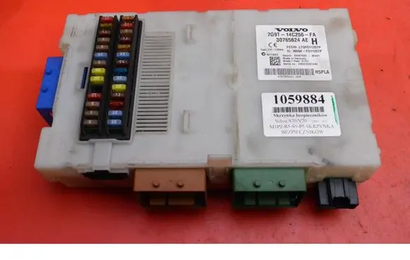 Volvo V70 Fuse box set 7G9T14C256FA
