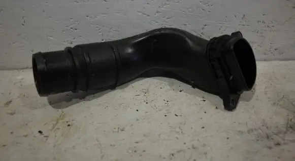 Opel Zafira B Intercooler hose/pipe 13223398