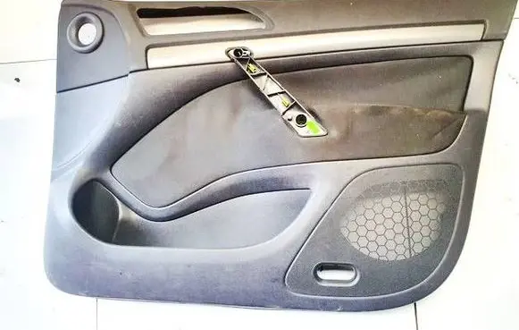 Skoda Octavia Mk2 (1Z) Front door card panel trim 1z5867012
