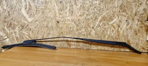 Renault Laguna III Front wiper blade arm 80017267