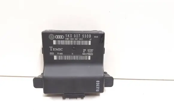 Audi A3 S3 8P Gateway control module 1K0907530B 1K0907951