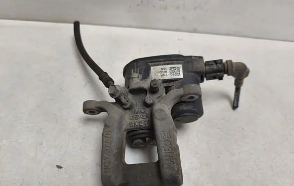 KIA Sportage Rear brake caliper 710R