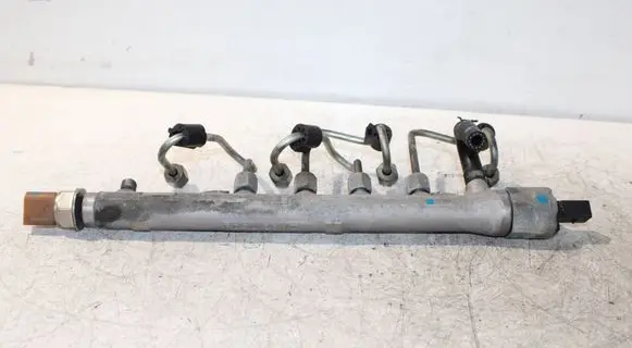Volkswagen Golf VI Fuel main line pipe 03L130764A