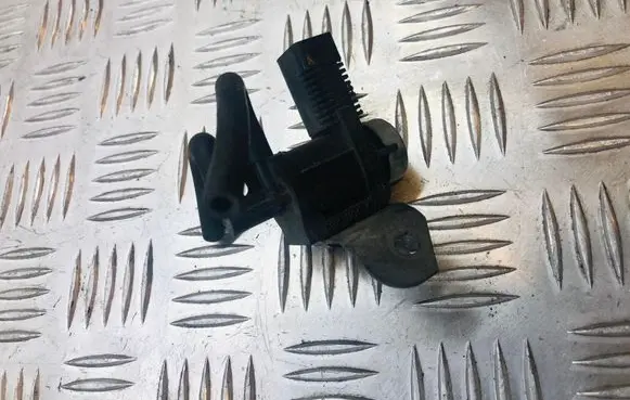 Volkswagen Touran I Turbo solenoid valve 1K0906283A