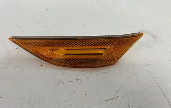 Porsche 911 991 Front fender indicator light 99163125704 991631257