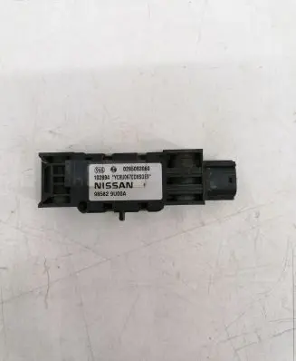 Nissan Note (E11) Airbag deployment crash/impact sensor 0285003060 985829U00A