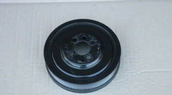 Audi A4 S4 B6 8E 8H Crankshaft pulley 03G105243