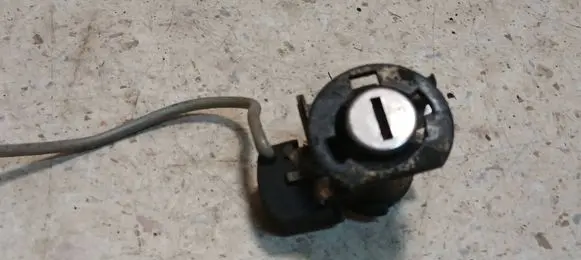 Audi 100 S4 C4 Front door lock (next to the handle) 893837063H