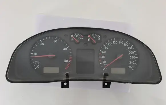 Volkswagen PASSAT B5.5 Speedometer (instrument cluster) 3B0920822A