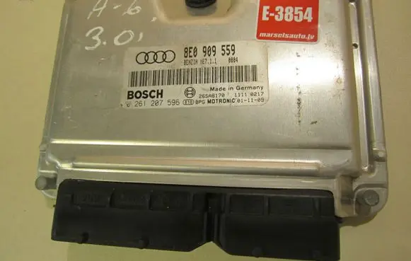 Audi A4 S4 B6 8E 8H Engine control unit/module 8E0909559