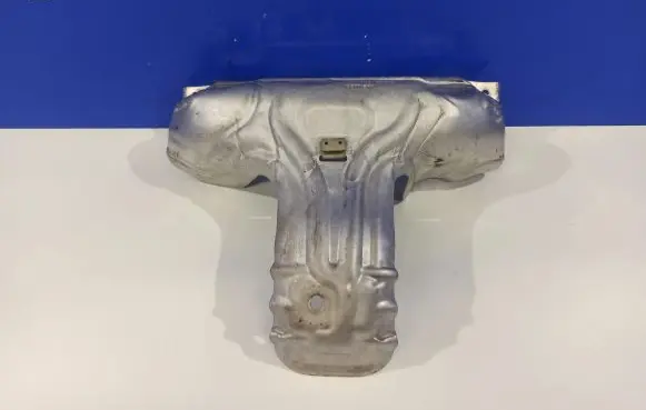Volvo XC90 Heat shield in engine bay 31437205 8244688