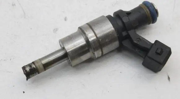 BMW 7 E65 E66 Fuel injector 7512081
