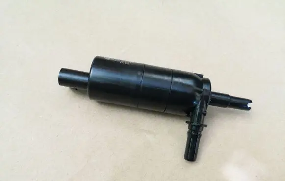 BMW 7 F01 F02 F03 F04 Headlight washer pump 67637217792