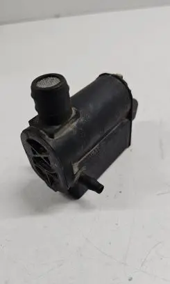 KIA Sorento Windscreen/windshield washer pump