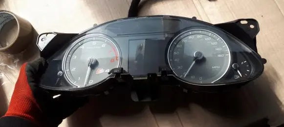 Audi A4 S4 B8 8K Speedometer (instrument cluster) 8K0920983