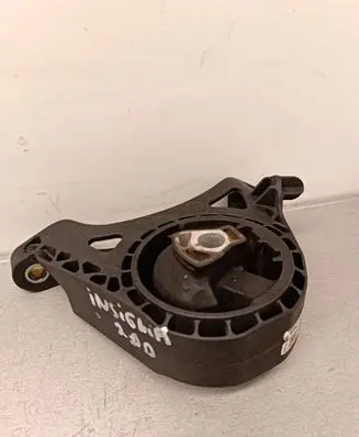 Engine mount bracket