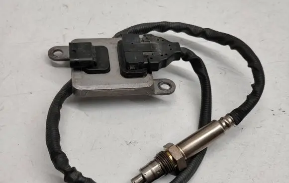 Mercedes-Benz Sprinter W906 Lambda probe sensor A0009053503 0009053503 5WK96682D
